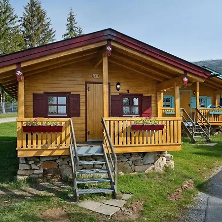 אתר קמפינג Knaus Campingpark Lackenhaeuser 3*
